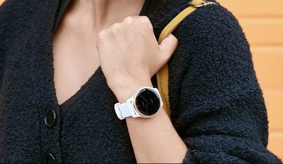 how to play Spotify on smartwatch