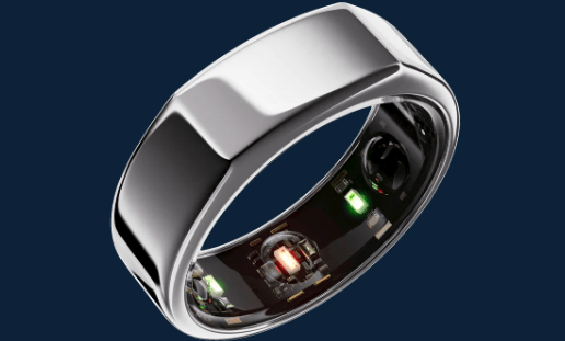 is oura ring better than apple watch