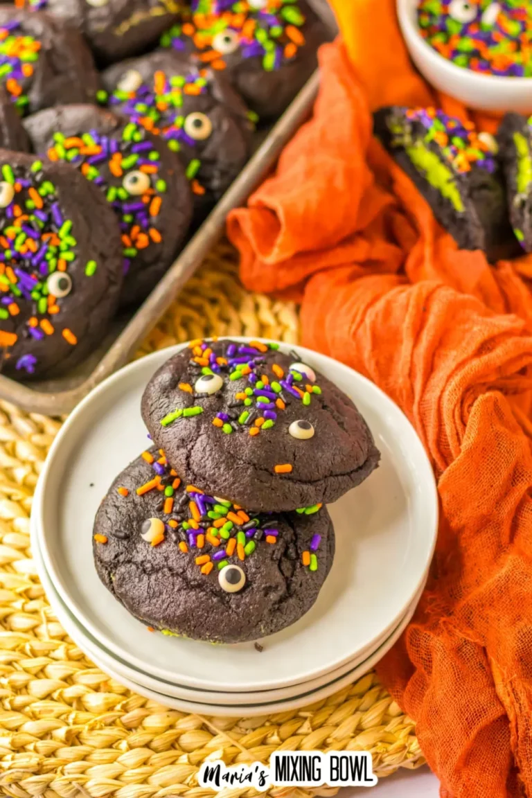 15 Halloween Desserts That Look Too Creepy to Eat