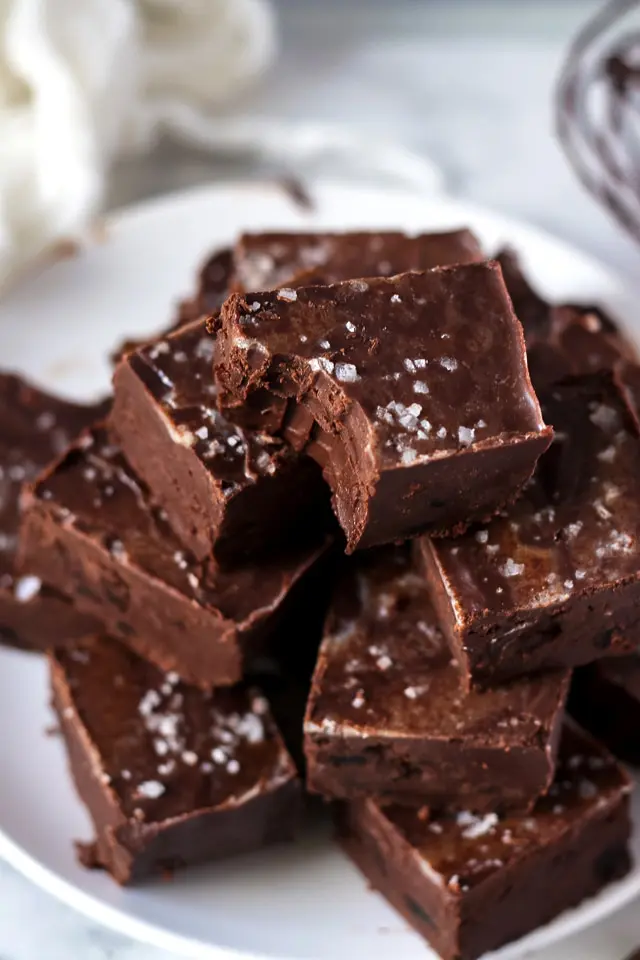 15 Easy No-Bake Halloween Treats You Can Make With Kids