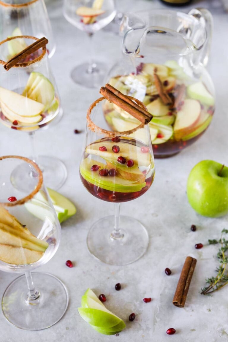 15 Festive Thanksgiving Drinks