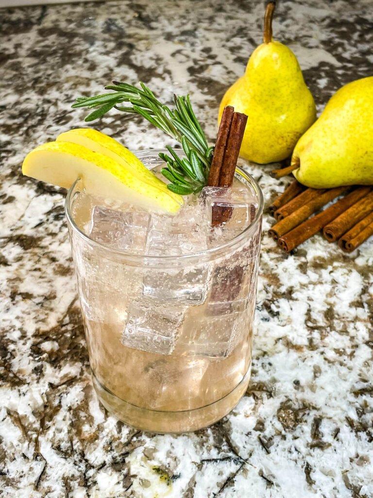 15 Best Pear Cocktail Recipes