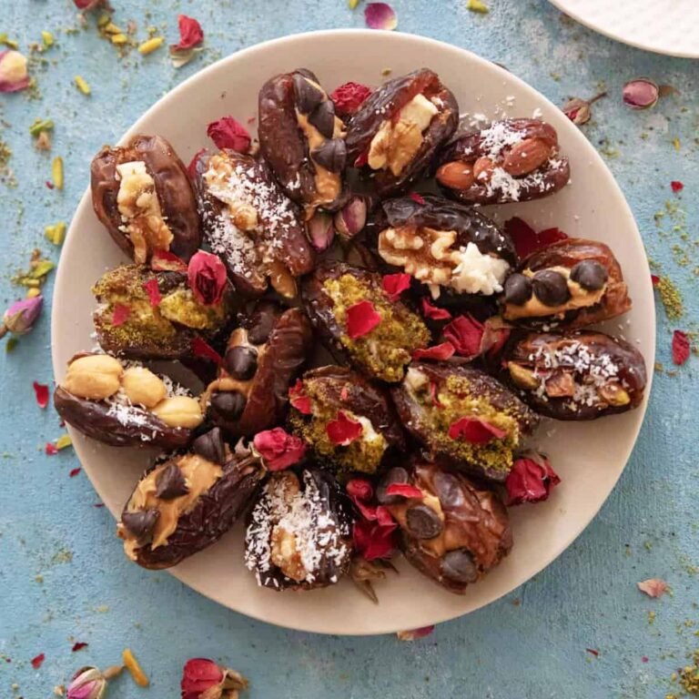 15 Crowd-Pleasing Christmas Party Snacks