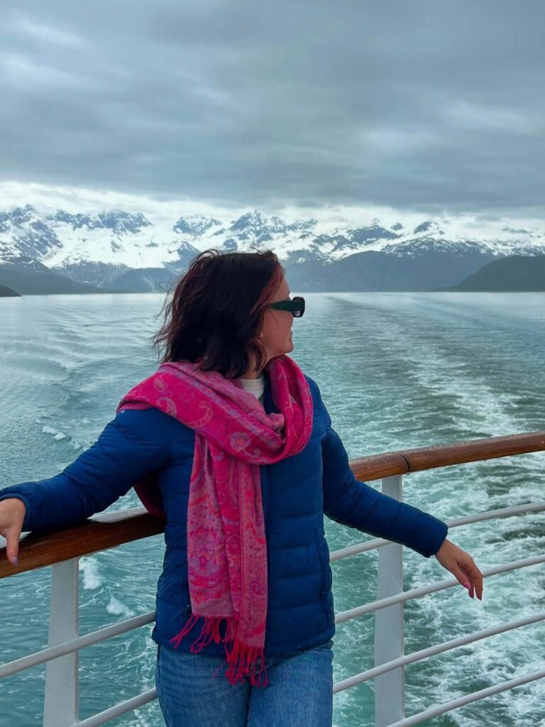 15 Real Alaska Cruise Outfits That Actually Work (Seen On Real Travelers)